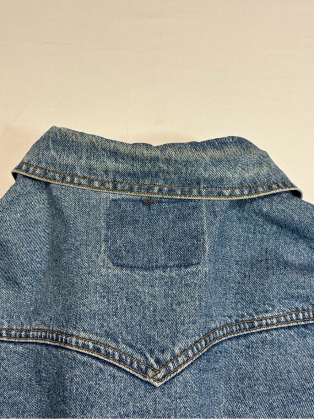 Vintage Levi's 70525 Denim Trucker Jacket Size Large Medium Blue Wash - Picture 9 of 10